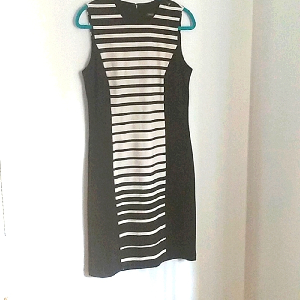J. McLaughlin black and white shift dress